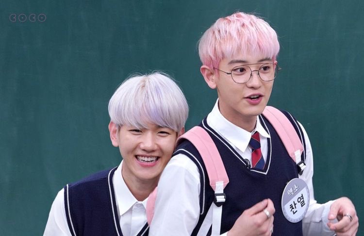 forlorlight's tweet image. CHANBAEK AU!

in which it is kinda like a cinderella vibe where baekhyun dropped his wig that he kept for a halloween party later and he is too embarrassed when a hot tall basketball captain picked it up in the middle of the road.

tags: fluff, comedy, highschool