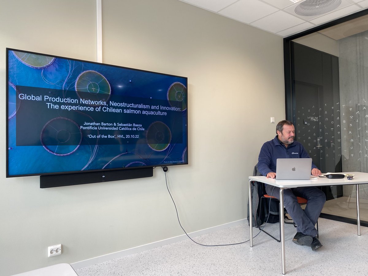 Kicking-off 🎉🎈today of our “Out of the Box” seminar series with an inspirational talk of Jonathan Barton on the role of state on Chilean salmon aquaculture!
