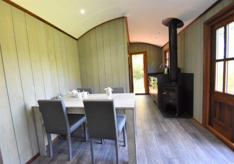 Seddons Estate Agent Devon tweet media