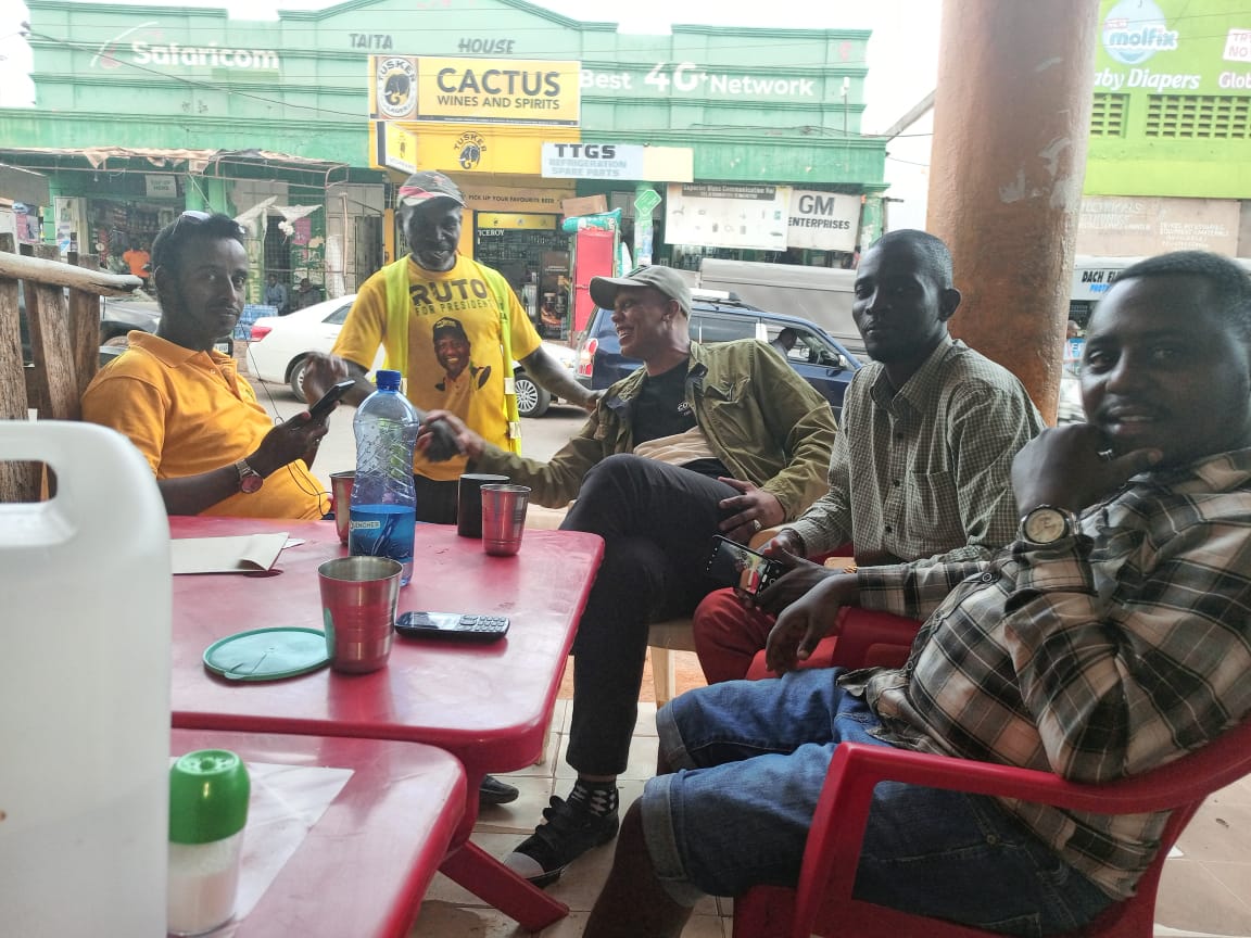 MghangaNoti's tweet photo. Habari Yako My Friend, nice to see you

#SenetaNiNoti https://t.co/4anYmG6ij4