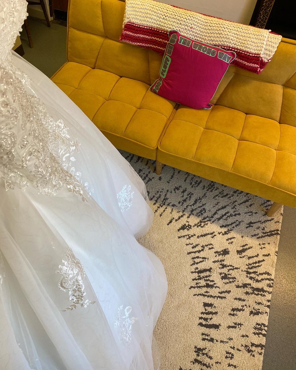 Prikli_Pear's tweet photo. The beginning of something so extremely exciting 🤣🤣 my inner 10-year-old is SCREAMING!! 💖Thank you to @THEHUBNettleham for the opportunity to have my studio in Office 17 and THANK YOU ALL for investing into my vision for #PrikliPear.🙏✨Come see me in Office 17 Mon-Wed💙💜💚🤟 https://t.co/GIyh48e9Rm