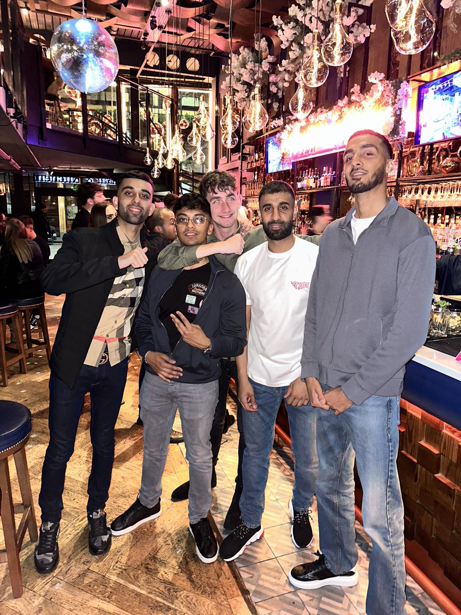 Last team U338 branch outing with the gang! Absolute legends - watch this space 🙌🏽😮‍💨👊🏽