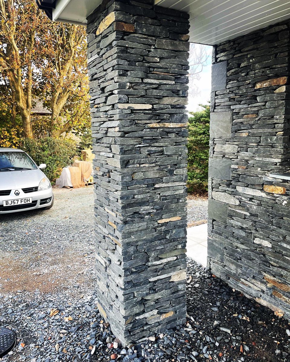 RivendellStone1's tweet photo. Can’t say I enjoy doing pillars 😩 but they do look good when finished 👌@burlingtonstone #stonepillars #nightmare #stonework #stonestructures #cumbria #lakedistrict #skilledtrade #Construction #transformation https://t.co/sUVB1IYgV3