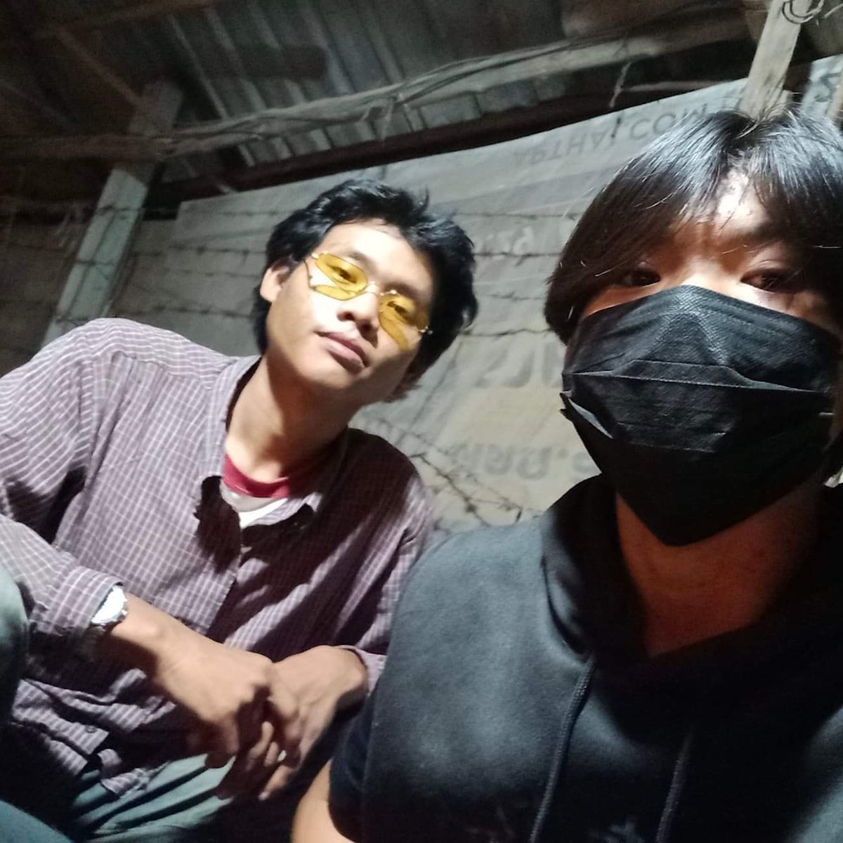 ลงทุกแยก แลกทุกป้าย tweet media