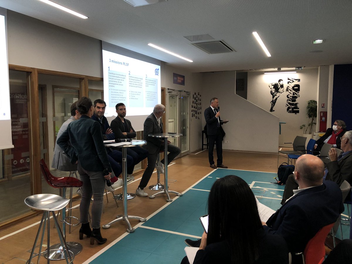 renovonslesport's tweet photo. [Table ronde] consacrée à l’#Héritage en faveur du développement des pratiques ! 
C’est parti 🚀
Avec @BanaPhilippe @VirgileCaillet @BlanchardRaphaL @BloughDavid @RoubyB @cedric_gosse @LDS_journalist @ArnaudGandais #RLSF https://t.co/7cGwHh4Npr