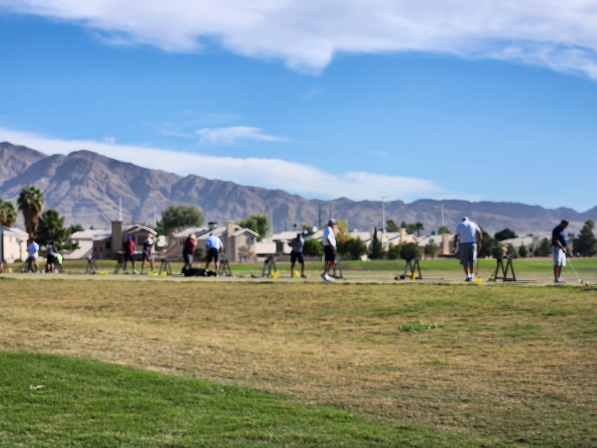 A beautiful day to take advantage of a practice session. Download our new range app and load your account with $50 for $65 in range  balls or $100 for $135 in range balls. #makegolfyourthing#kempersports#clarkcountyparkandrec