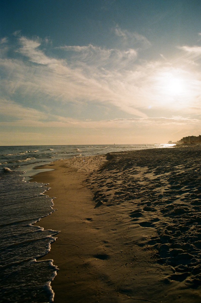 ratedbforbeck's tweet photo. Our first vacation together! #35mm 

*I waited so patiently for a bird to fly into the first shot and they did just that https://t.co/DCsh792g1Z