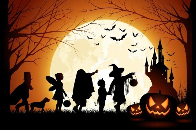fleetsafetygeek's tweet photo. Watch for trick-or-treaters this Halloween night and the night before Halloween, sometimes referred to as “Mischief Night”. 

Since Halloween falls on a Monday this year, some communities will have trick or treating on Sunday night. https://t.co/1mbYE6eoVL