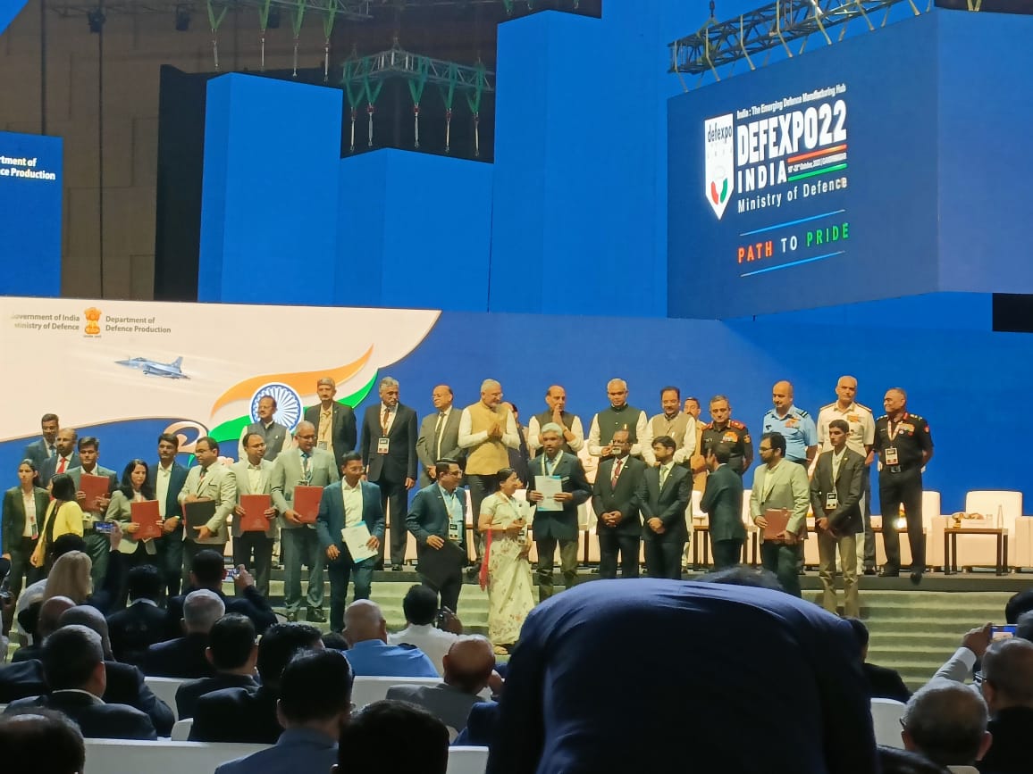 PRO/IOL (@iol_pro) on Twitter photo #PathToPride ....New Opportunities, Newer Bonds.
IOL enters into 7 MOUs during Bandhan Event on concluding of business events @DefExpo2022
<a href="/DefProdnIndia/">Defence Production India</a> <a href="/drajaykumar_ias/">Ajay Kumar</a> <a href="/sjaju1/">Sanjay Jaju</a> <a href="/SpokespersonMoD/">Ministry of Defence, Government of India</a> #PathToPride ....New Opportunities, Newer Bonds.
IOL enters into 7 MOUs during Bandhan Event on concluding of business events @DefExpo2022
<a href="/DefProdnIndia/">Defence Production India</a> <a href="/drajaykumar_ias/">Ajay Kumar</a> <a href="/sjaju1/">Sanjay Jaju</a> <a href="/SpokespersonMoD/">Ministry of Defence, Government of India</a>