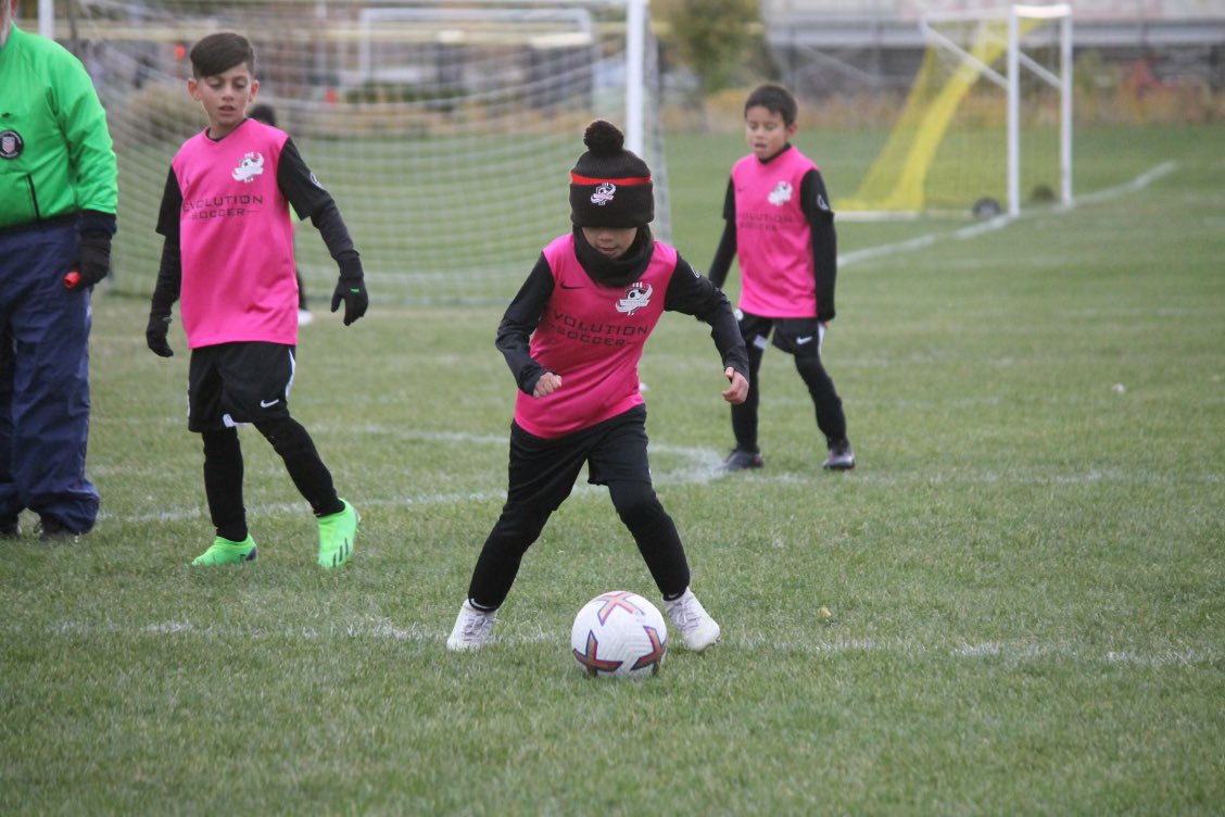 Evolution_SC14's tweet photo. 𝐼𝓃 𝒫𝒾𝓃𝓀 🎀🎗
2014 Boys Mercurial wearing their pink jerseys for game day showing full support during October & ʙʀᴇᴀsᴛ ᴄᴀɴᴄᴇʀ ᴀᴡᴀʀᴇɴᴇss ᴍᴏɴᴛʜ 🎀
#evolutionsoccer #inpink #breastcancerawarenessmonth https://t.co/MiOSqyFDEL