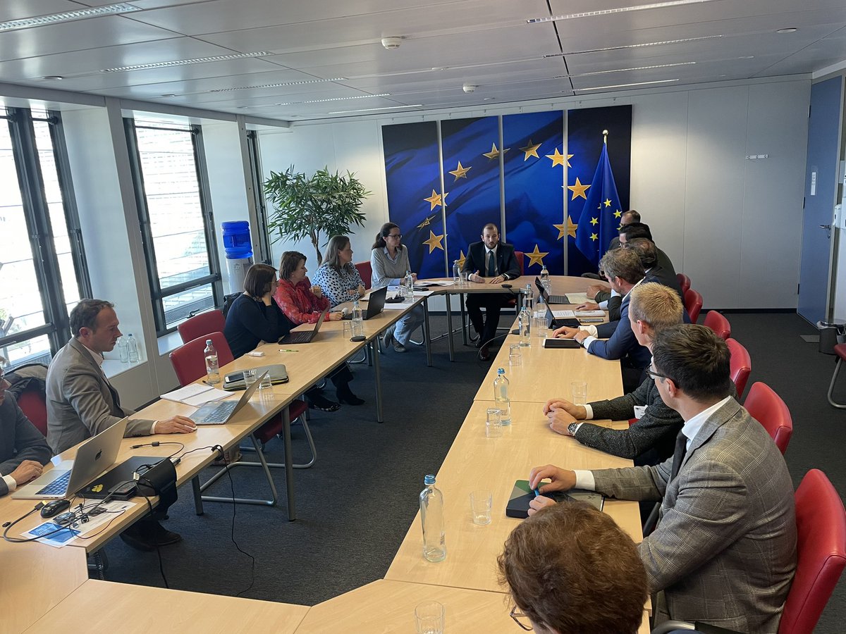 Durk W. van Tuinen tweet media