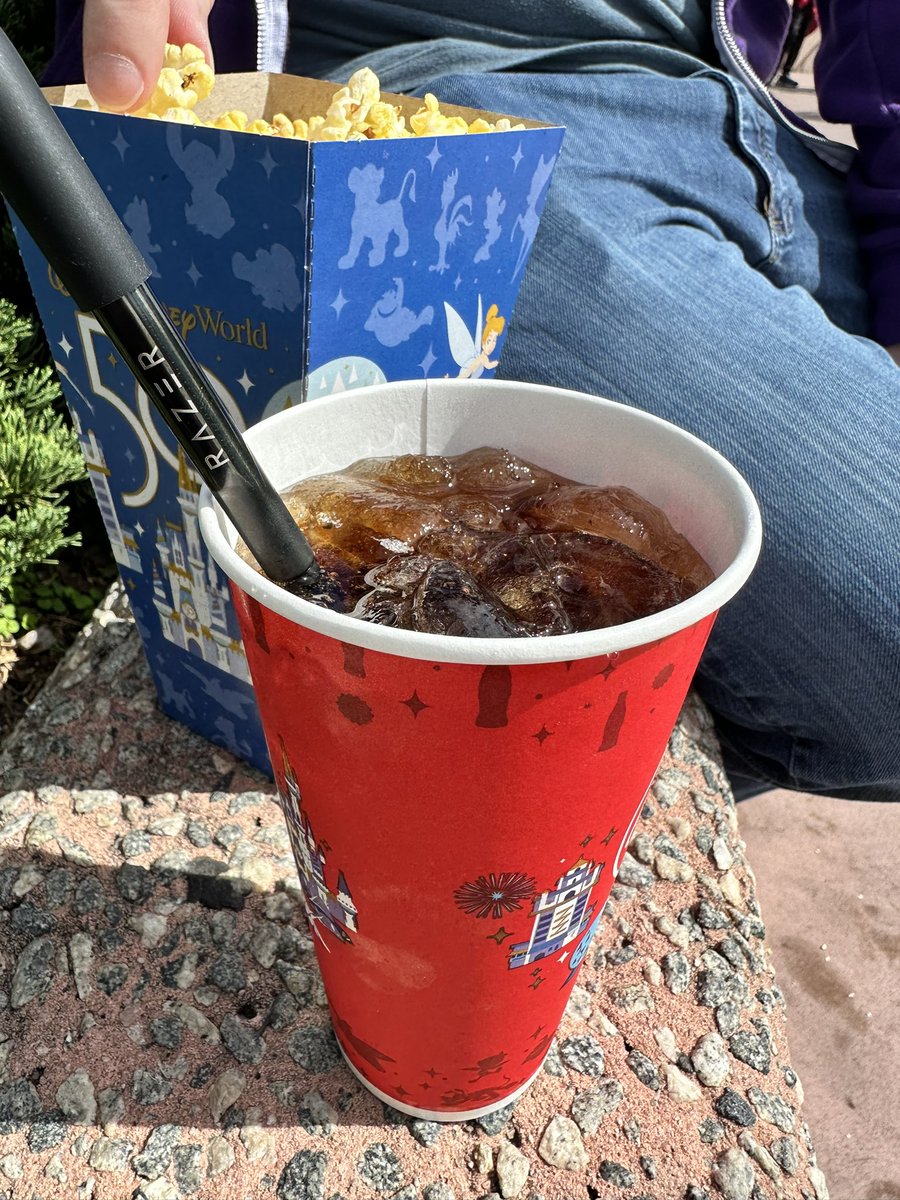 Erika C. tweet media