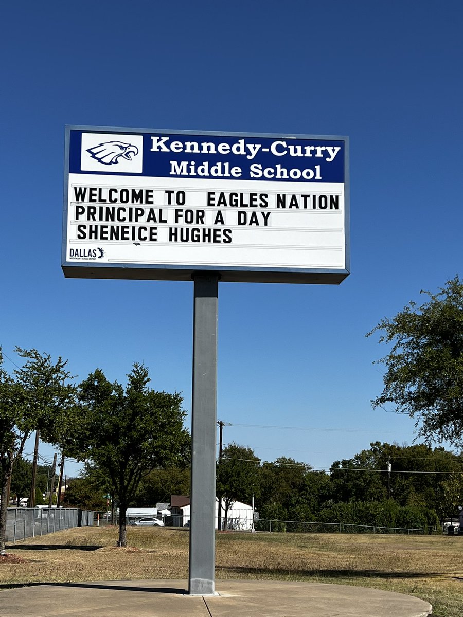 kennedycurryms's tweet photo. Tuesday was a great day for our PRINCIPAL FOR A DAY!!! Sheneice Hughes is the Assistant Director of Administration &amp; Customer Engagement at Dallas Airport System (Dallas Love Field, Dallas Airport &amp; Vertiport). https://t.co/AAR0Oo5UUT