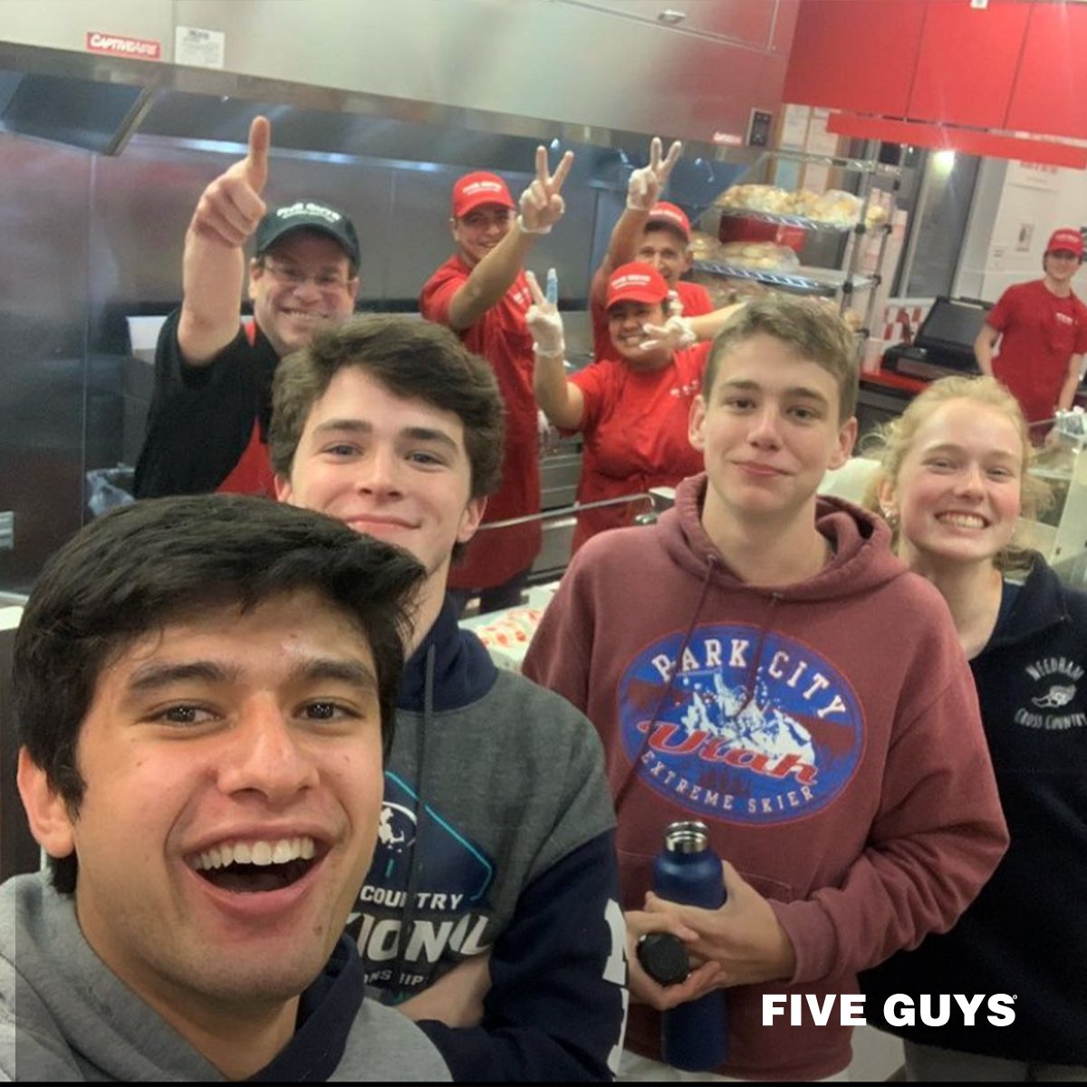 All smiles today! Come by and visit us (📸: needhamdistance | Instagram)

Tout sourire aujourd’hui! Venez nous rendre visite