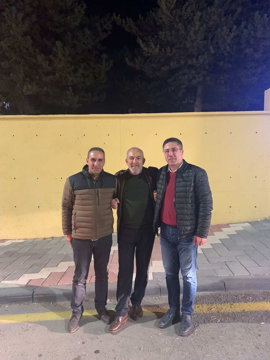 Adam gibi adam olmak derler ya! Başka söz yetmiyor tanımlamaya, Dr. Saim ve Dr. Tuğba can gardaşlarım, teşekkür ediyorum.