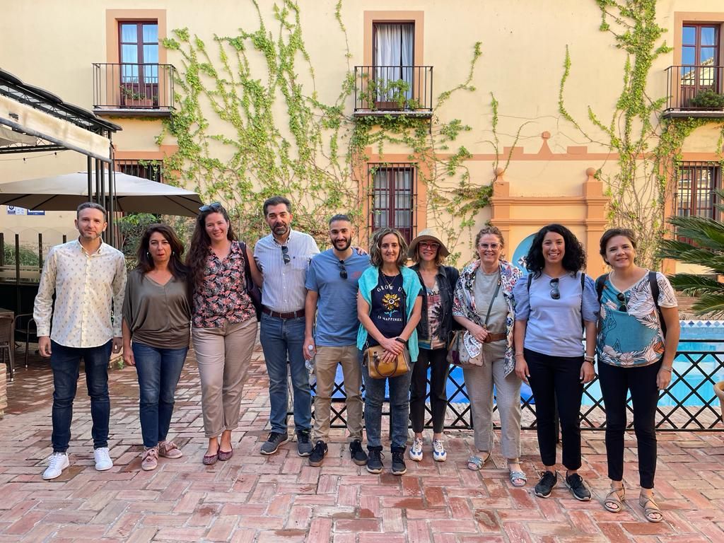 trianaviajes's tweet photo. Nuestro Director General, José Manuel Lastra, tuvo el placer de asistir al #famtrip organizado por Prodetur, en representación de nuestra agencia de viajes y #Aevise. Todos los asistentes pudieron disfrutar del entorno turístico que nos ofrece la ciudad de Carmona, y muchos otros https://t.co/xqhZrsClO3