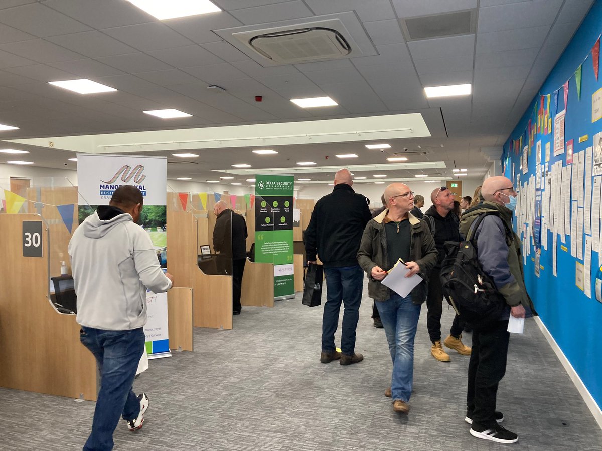 juniorkinguk's tweet photo. What an amazing day!!! DWP and partners hosted a Careers Fair with @manor_royal at Spectrum House jobcentre in #Crawley. Over 400 people attended with over 100 securing a job or second interview.#FindYourFuture #career #Jobs @Prathiba01 https://t.co/n3Pz1Mqp3p