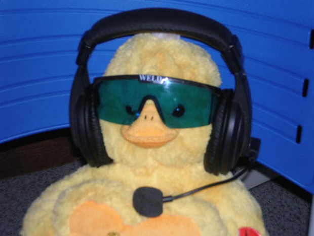 arrancamos stream para jugar esas arenas B). Sumense, hay un pato que habla twitch.tv/sura_patu
