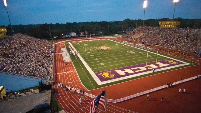 LATT4PRESIDENT's tweet photo. BEYOND blessed to receive an Division 1 offer from Tennessee Tech University #TGFAD @CoachWatson_24 @TNTechFootball @GMC_Football @JuCoFootballACE @JUCOFFrenzy https://t.co/q2BuE8Phly