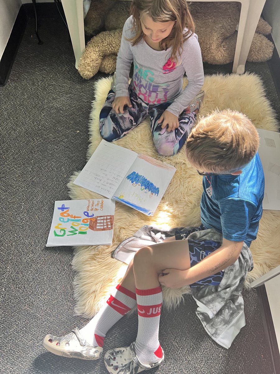These authors have been working hard, so we are ending our week with a personal narrative writing celebration!🙌🏼 ⁦<a href="/RVRoadrunner/">Ridgeview Elementary</a>⁩