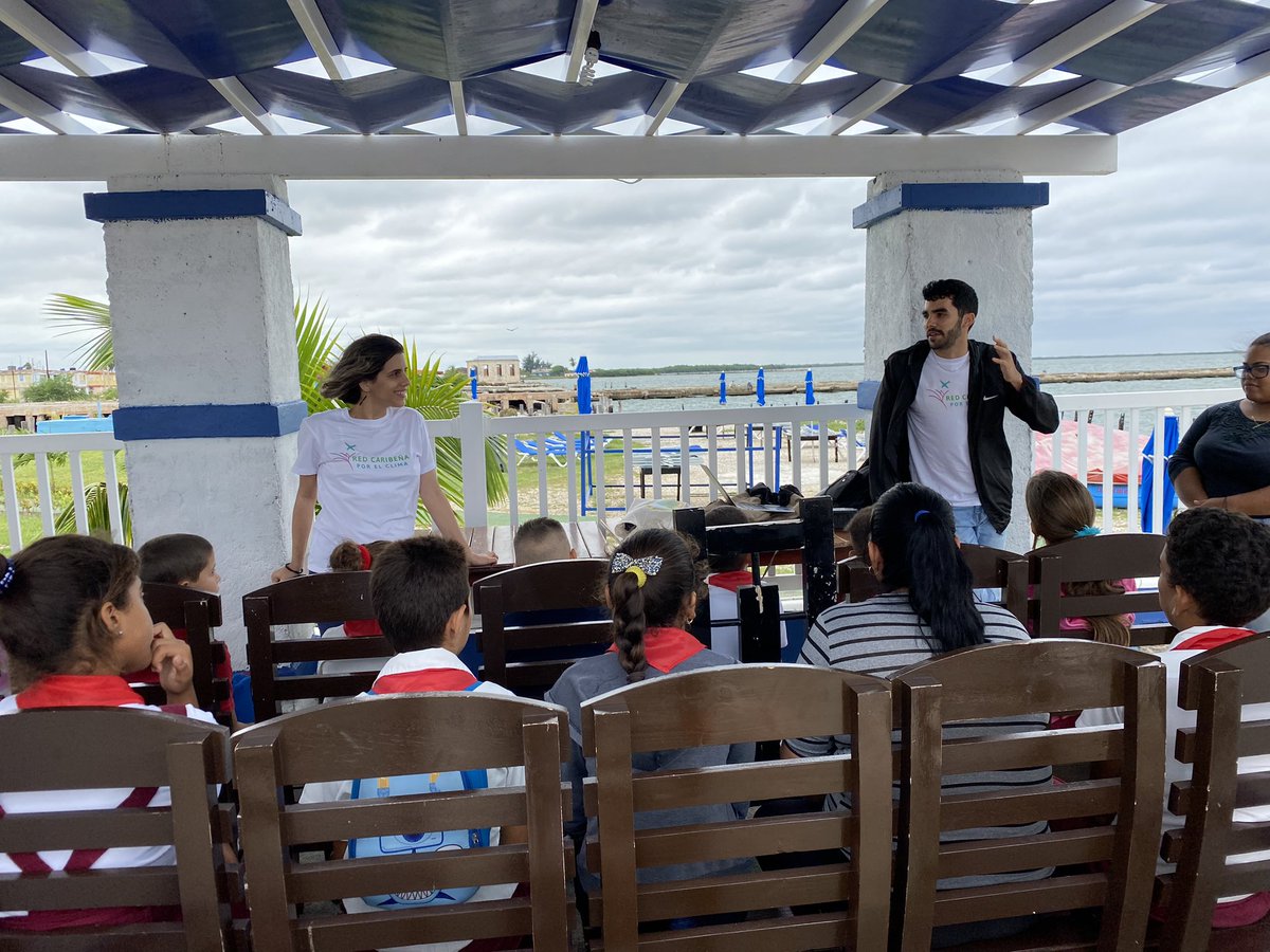 terricolaruben's tweet photo. ¿Cuál es el rol de los manglares en la adaptación al cambio climático y por qué es crucial su preservación y su restauración? 
Taller con los peques de la comunidad de Isabela de Sagua en conjunto con la Red Caribeña Climática y el Centro de Estudios y Servicios Ambientales. 🌱🌊 https://t.co/CPGOLzDeX2