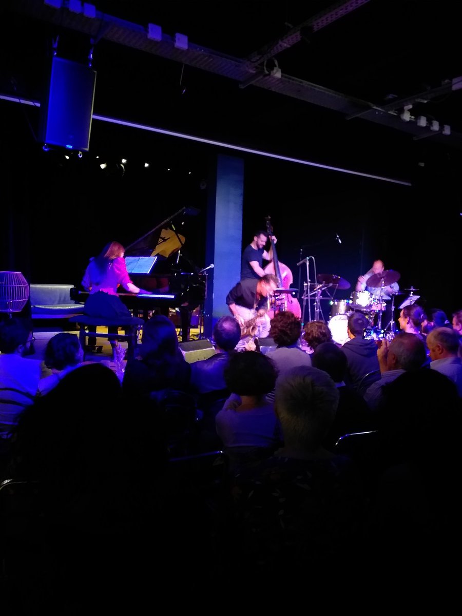 ClotildeReymond's tweet photo. Magnifique concert de sortie d'album de Benjamin Petit hier soir à L'Entrepôt, dans le 14e arrondissement de Paris. Le quartet du saxophoniste a enflammé la scène ! Procurez-vous vite "Dear John", l'album de Benjamin Petit paru le 14 octobre sur le label art district music #jazz https://t.co/OYCyZ1ZdyU