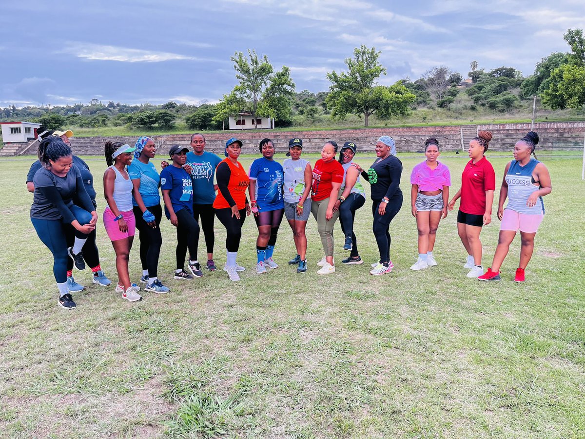sixolisile_n's tweet photo. Thursday Body Training with @TalaSophy
Abantu base Bisho and King Williams Town came out…🥳🥳
#IChoose2BActive
#NoEquipmentNoProblem
#VirtualGymClass
#ActiveRecreationMonth
#LifeLongWellnessCulture https://t.co/Odf1PcFBMF