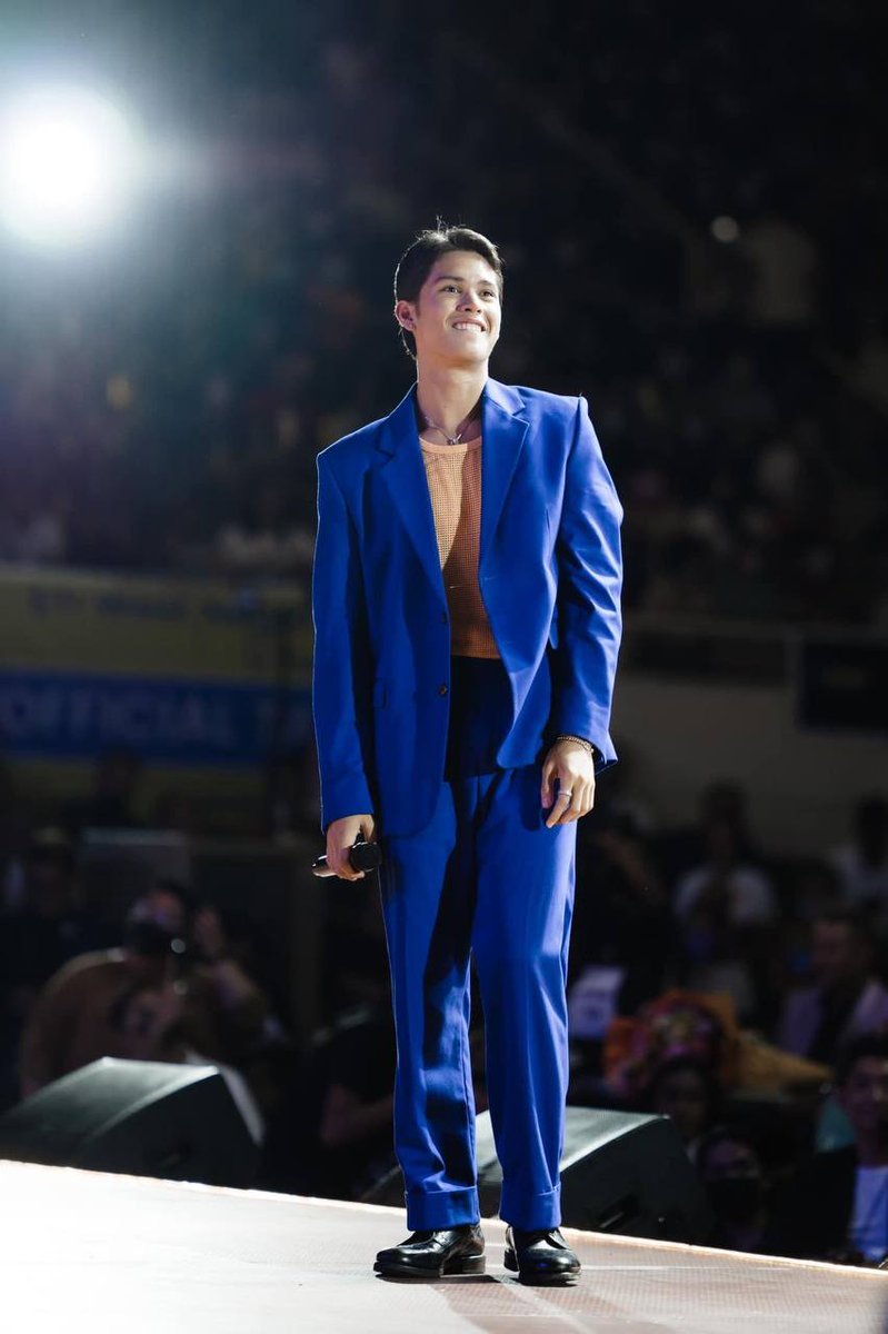 cornerstone_ofc's tweet photo. 📸 Teen heartthrob @kyle_echarri performing at the Miss Bacolod MassKara coronation night 👑🎤

Maraming salamat Bacolod at congratulations sa bagong reyna! ✨

📍USLS Coliseum, Bacolod City

Photos by: Elbert Amar Pasoy https://t.co/hyHKT3pu1v