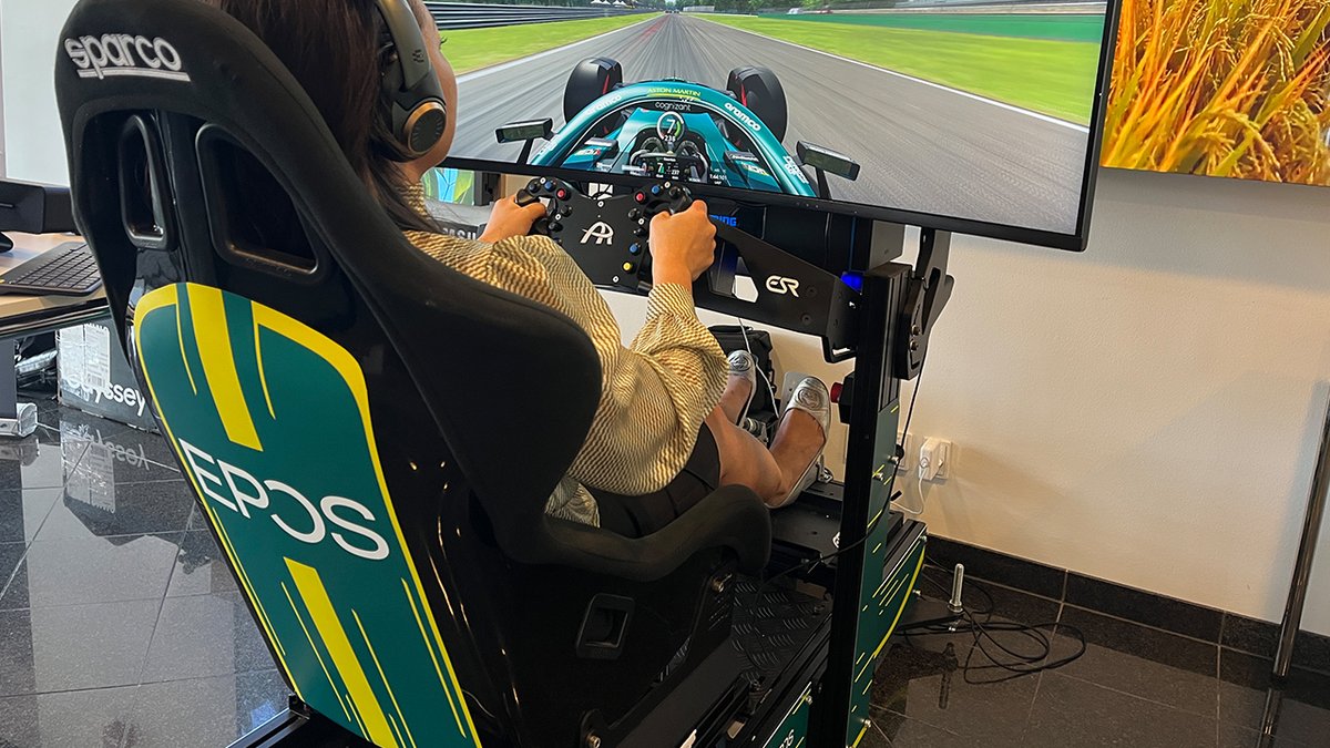 ESResports's tweet photo. Står jeres virksomhed og mangler et unikt aktiveringselement til jeres event? 

Så er vi noget for jer! 

Vores simulatorudlejning skaber dynamik og interaktion. 

Læs mere på: https://t.co/Fn7cONGvDL 

Eller kontakt Thor Qualmann på;
thor@esport-racing.dk 
+45 23 95 64 88 https://t.co/0SDYBVT9hG