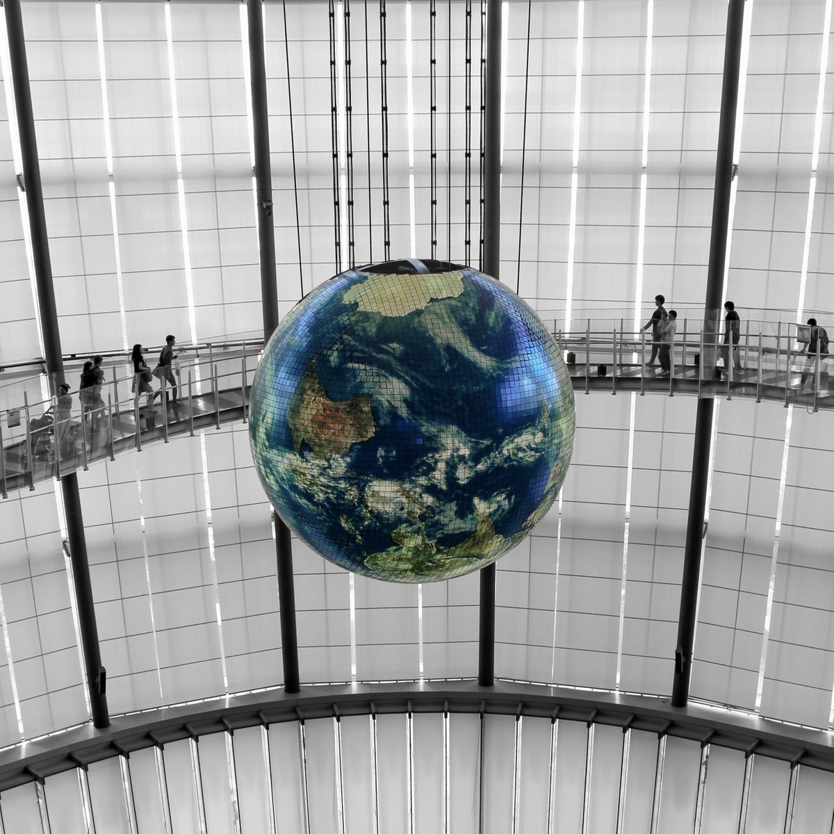 DavidBajnai's tweet photo. Geo BSc students at @uniGoettingen have the opportunity to learn about Modern #ClimateChange in an interactive course this semester 🧑‍🏫🌍
Why not join?

📸: G. Shephard / imaggeo https://t.co/VPXyUW3W0r