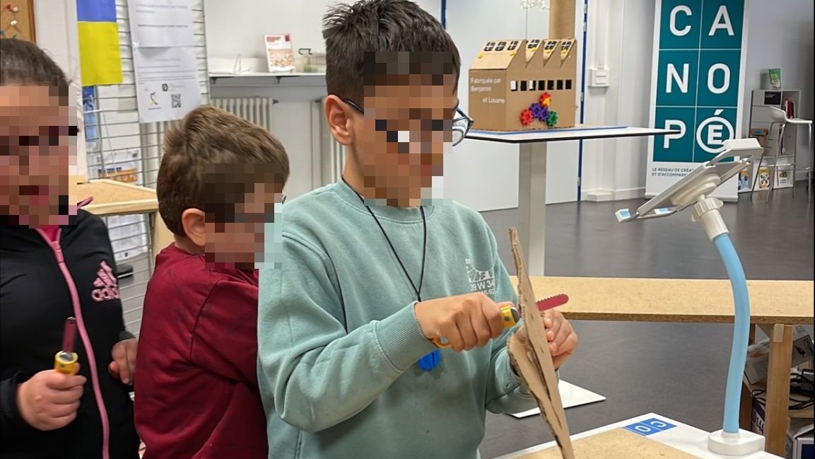 Canope_DTNorm's tweet photo. Étape 4⃣ on peut aussi se débrouiller seuls #handicap #autonomie #inclusion avec les 🛠️du #fabab https://t.co/2uF3Vn8fPp
