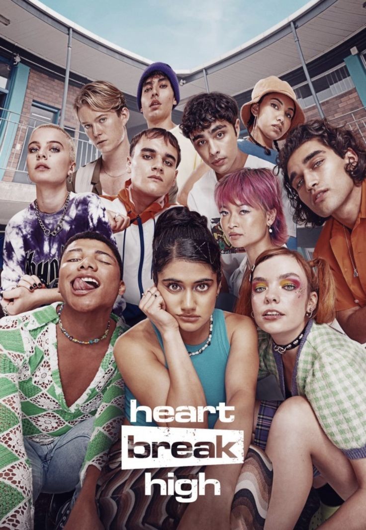 NewsL_POP's tweet photo. RENOVAÇÃO ❤️🔥🗣️🏳️🌈
A série teen da Netflix Heartbreak High é oficialmente renovada para a 2ª temporada!
#NetflixTUDUM #Netflix #NetflixSerie #OriginalNetflix #HeartbreakHigh https://t.co/SKgliHMrwp