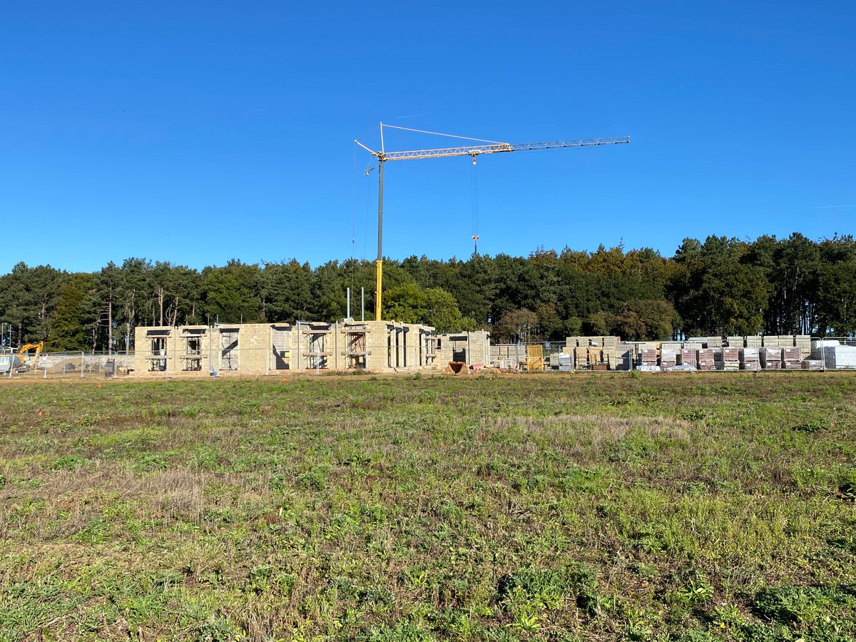 AHSConstructio1's tweet photo. Busy week in Construction. First a visit to Holkham Hall to look around the new construction building. Fascinating for the students to see a fully working building site. Thanks to the award winning Norfolk Pro Build. @AHS_Nurture @aylshamhigh https://t.co/wuW1fe3ixc