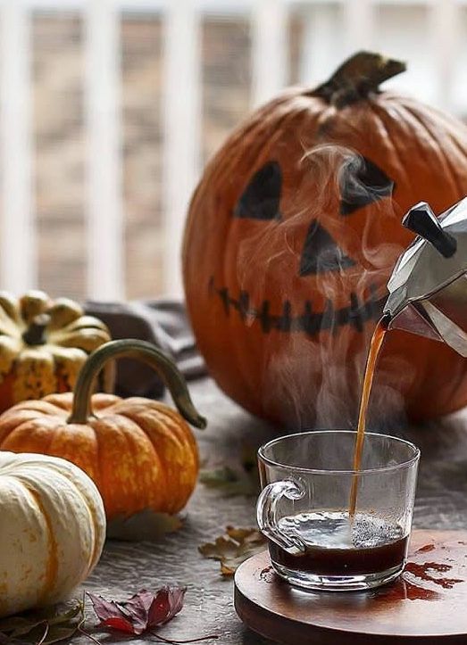Spooky drinks for spooky time! 😊 🎃🍂🎃☕️🎃👻🎃🦇🎃🍂🎃 #Halloween #Halloween2022 #Autumn