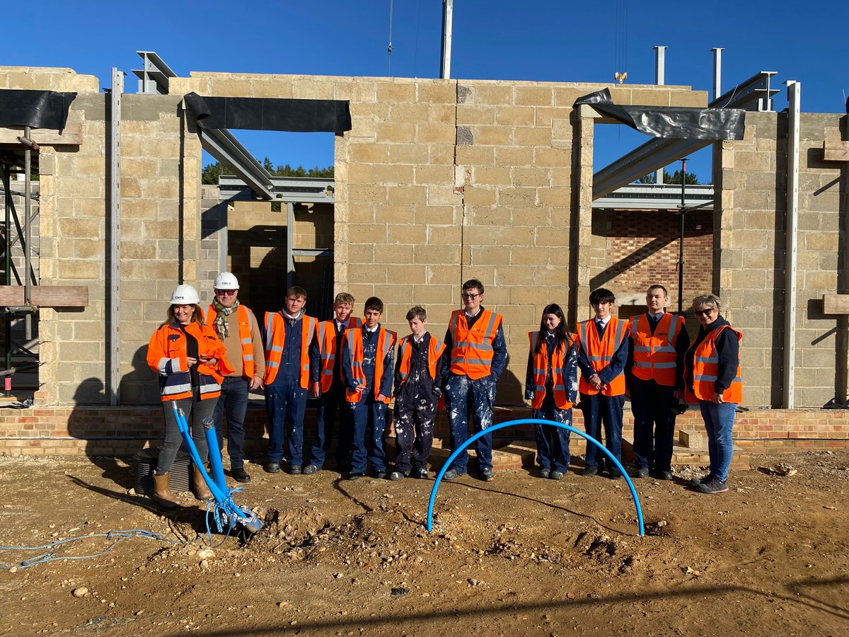 AHSConstructio1's tweet photo. Busy week in Construction. First a visit to Holkham Hall to look around the new construction building. Fascinating for the students to see a fully working building site. Thanks to the award winning Norfolk Pro Build. @AHS_Nurture @aylshamhigh https://t.co/wuW1fe3ixc