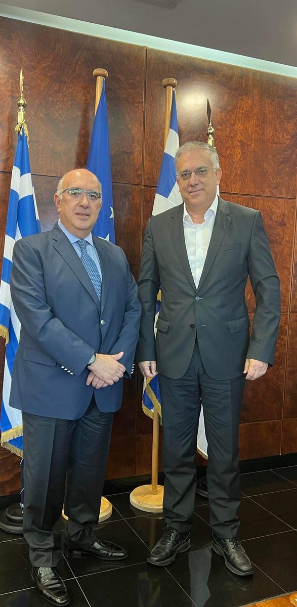mpapad100's tweet photo. Η Ασφαλεια των πολιτών αποτελεί πρώτη προτεραιότητα της Κυβέρνησης όπως τονίζει ο Πρωθυπουργός Κυριάκος Μητσοτάκης. Σήμερα ευχαριστούμε τα στελέχη της ΕΛΑΣ για το έργο τους. Θέλω να τους συγχαρώ για τον επαγγελματισμό &amp; τη συμβολή τους στην ασφάλεια των συμπολιτών μας. https://t.co/yvvWVxp29B