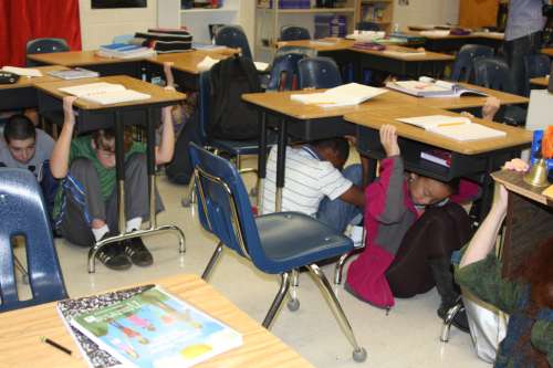 The Great #ShakeOut Earthquake Drill is TODAY at 10:20 AM local time! Get ready to DROP (or LOCK), COVER AND HOLD ON! ow.ly/Ub7l50wMXm9 #preparedness @ShakeOut