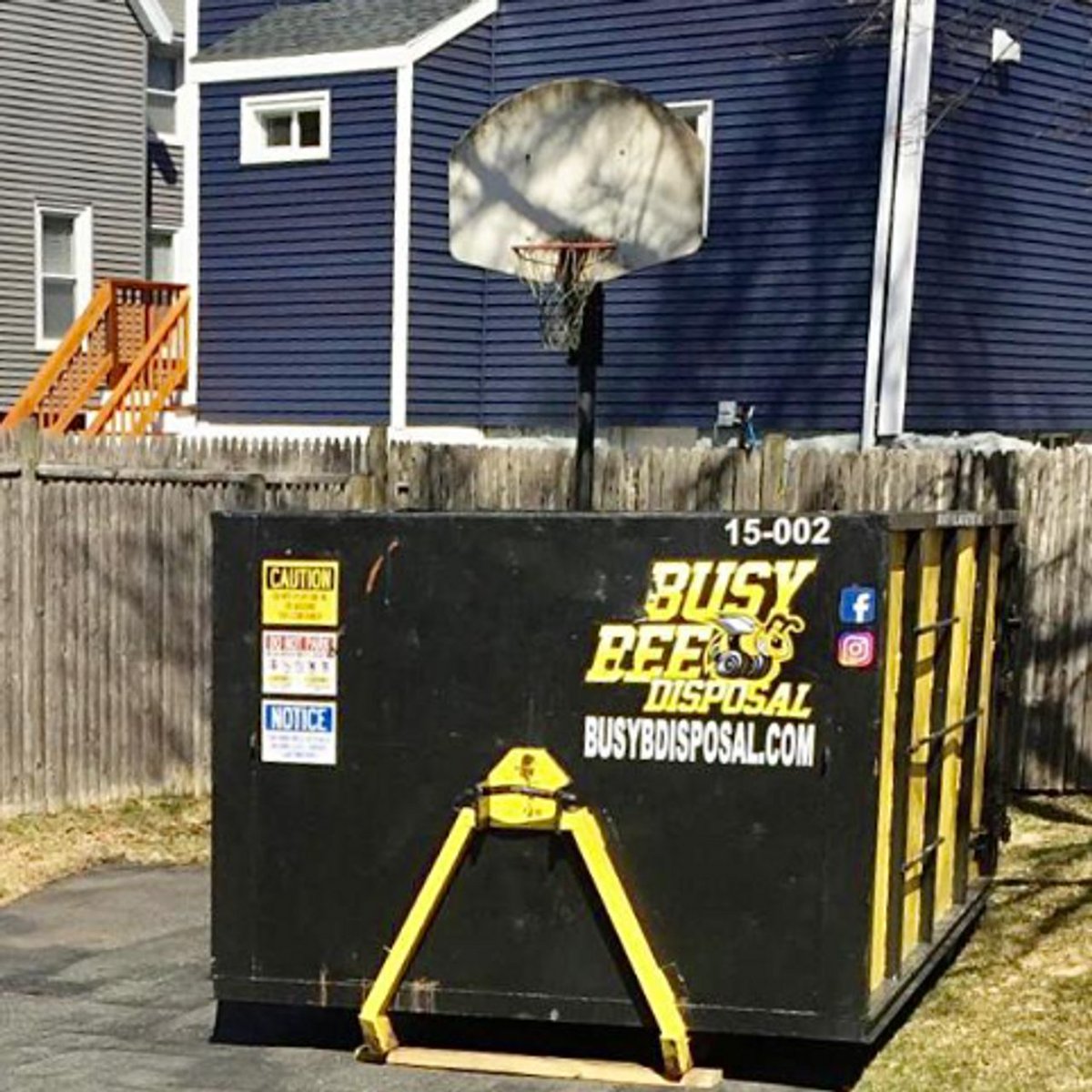 BusyB_Disposal's tweet photo. Busy Bee Disposal is here to help you! Whether you are trying to clear up space in your home or clean up after major home projects, we have the perfect junk disposal solution. We provide dumpster rentals–3 different options at the best price.

https://t.co/x5PZfvtIP0 https://t.co/XLDy9LRNBX
