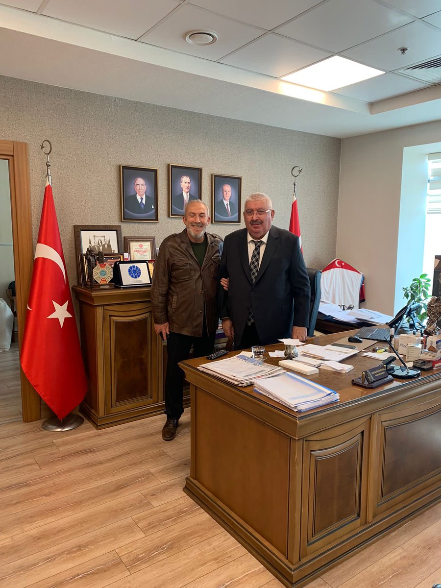 Milliyetçi Hareket Partisi Genel Başkan Yardımcısı Edip Semih Yalçın Başkanıma kalbi muhabbetlerimle.