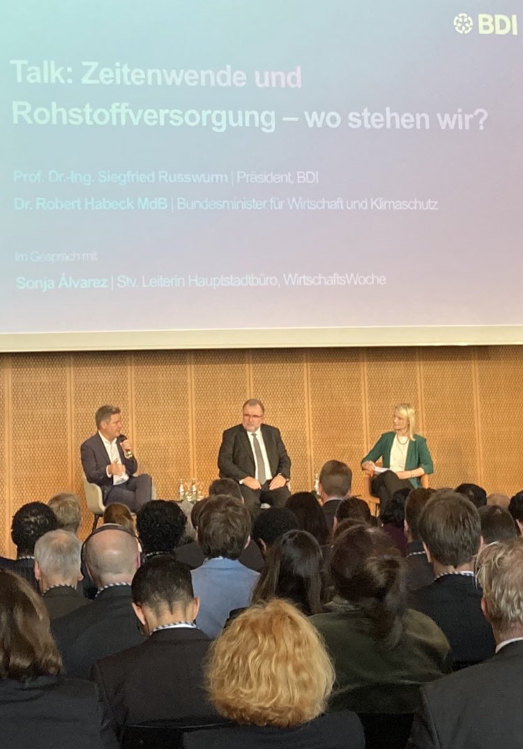 H. E. Federal Minister Dr Robert Habeck ⁦@BMWK⁩ and Prof Dr Siegfried Russwurm ⁦<a href="/Der_BDI/">BDI</a>⁩ in challenges and need for diversification in raw material sourcing and innovative approaches e.g. as in recycling where Germany can play a key role #RoKo22