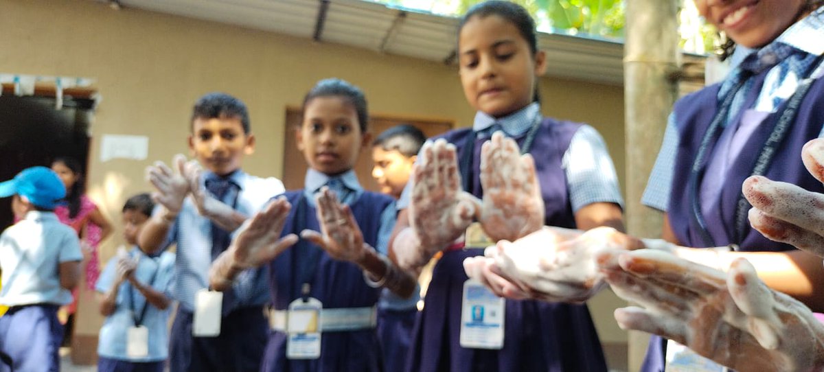RadioBulbul's tweet photo. Narrow casting session Organised by #radiobulbul At Puruna Bazar Bhadak #GlobalHandwashing #UniteforUniversalHandHygiene202
#GlobalHandwashingDay2022
@Youth4Water1 @UNICEFIndia @niyazlive @ranjanpanda @OdishaWater @chillsugata @forcengo @MoCollegeMCAPS @WaterAidIndia https://t.co/MXTgnHeBpr