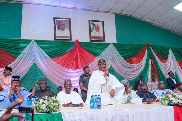 AAMINUITAS's tweet photo. Today, I inaugurated the PDP campaign council in Bauchi State in the presence of stakeholders and leaders of our great party. I also called on all candidates to collaborate with voters at all levels to ensure the victory for the party in the forthcoming coming elections
#greaterB https://t.co/ZXiYNcK7de