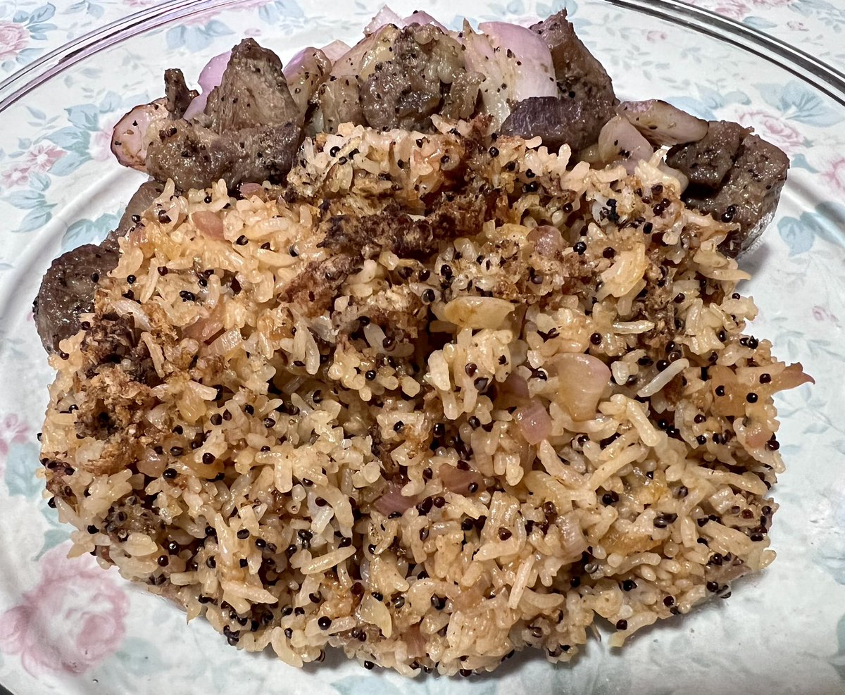 Qbonbon's tweet photo. #StayHomeStaySafe
#CookWithMe
Vietnamese Fried Cubed Steak with Tomato Red Rice π A #DoubleEspresso day againβ¦ truth is, I have run out of milk π€£
#AnytimeIsACoffeeTime βοΈπ€ https://t.co/l809EMAiHf