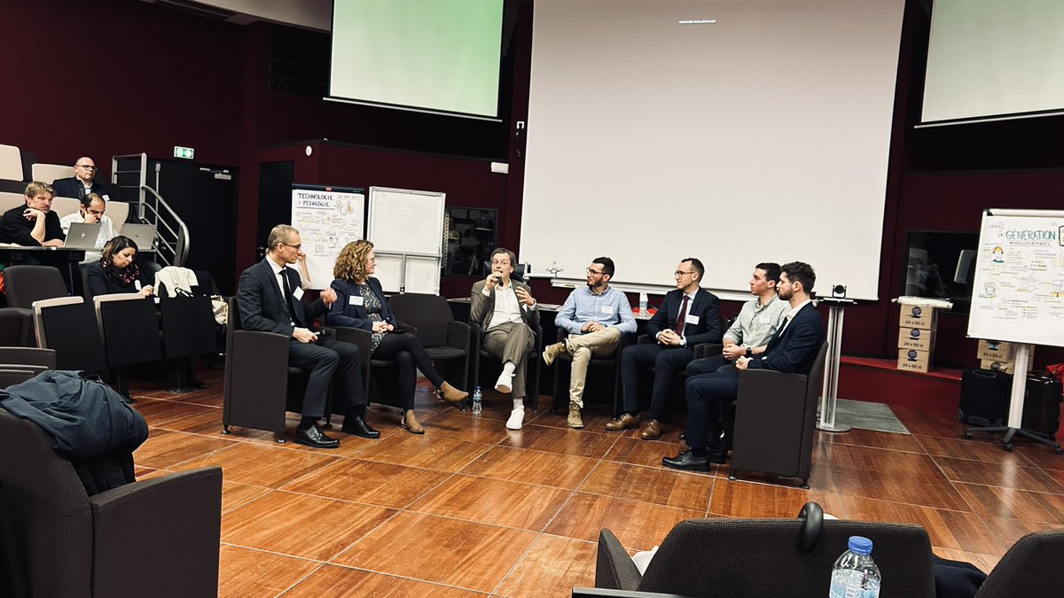 La technologie au service de la pédagogie ? Une thématique passionnante développée par <a href="/loicple/">Loïc Plé</a> <a href="/ConradStephanie/">Stéphanie Conrad</a> <a href="/AlainGoudey/">Alain GOUDEY</a> lors du colloque de la #cdefm où je représente <a href="/groupe_iscparis/">Groupe ISC Paris</a> avec <a href="/CoralieDamay/">CDamay</a>