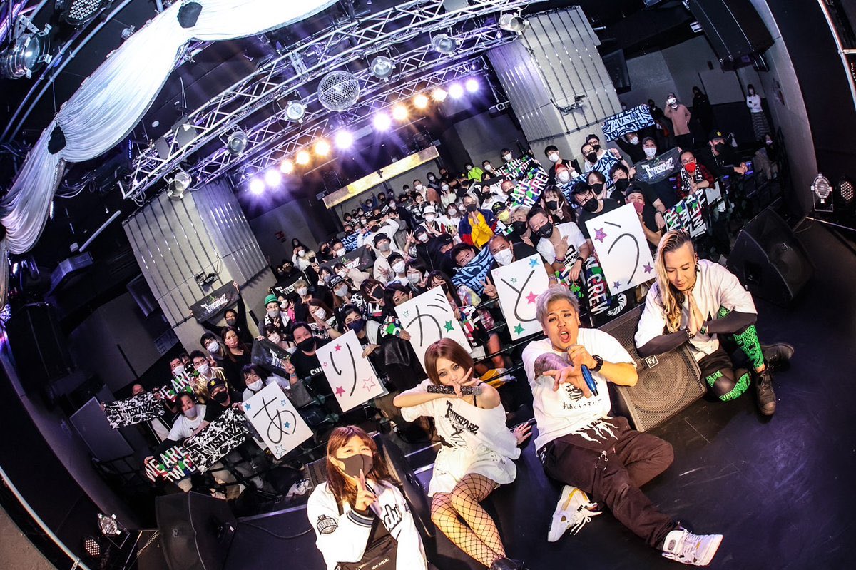 hasechan08's tweet photo. TWISTARZお客さんとして見るのは
何だかんだ初めてだった。
最高の一夜でした😭

ゆうこさんの力強い声は相変わらず衰えることなく変わらないメンバーをみて
懐かしくなりました🥲

地元が一緒のあみちゃんとも https://t.co/oq0d3pvqrw
