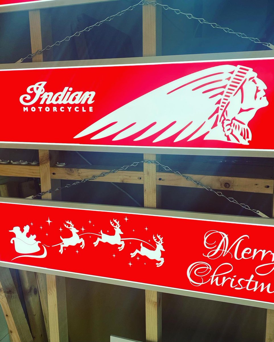 orionsigns's tweet photo. Nice illuminated signs, great for birthdays and Xmas pressies, any logo you want for just £60 each, they just plug in and light up with no fancy plug required #illuminatedsigns https://t.co/aDY8vnJwOG