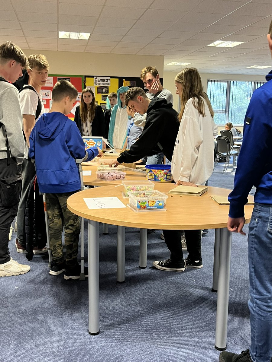 KHS6thForm tweet media