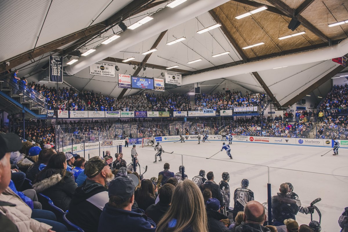 mainemhockey's tweet photo. Hockey at home is 𝘽𝙐𝙄𝙇𝙏 𝘿𝙄𝙁𝙁𝙀𝙍𝙀𝙉𝙏 😤

#BlackBearNation // #JourneyNorth https://t.co/Rnnxa4W1jJ