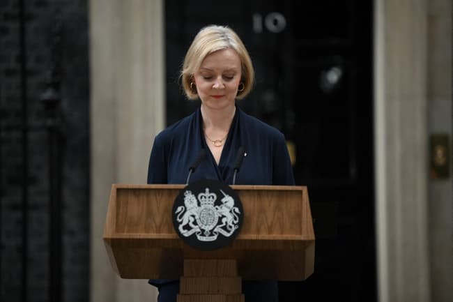 BFMTV's tweet photo. Démission de Liz Truss: le nouveau Premier ministre britannique désigné d'ici au 28 octobre
https://t.co/xo6ZyYDmxH https://t.co/1el8WXakBU