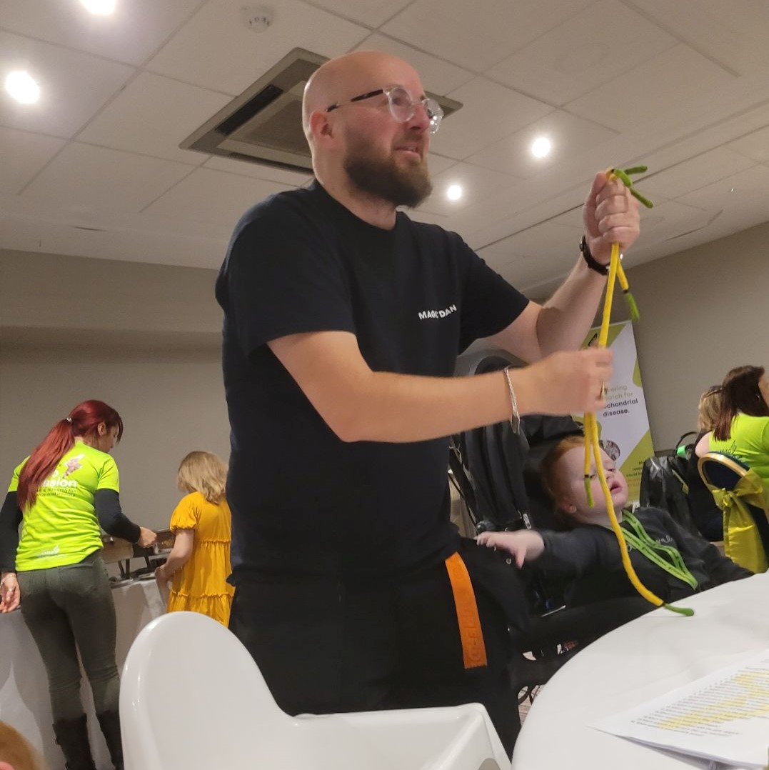 MyMitoMission's tweet photo. Sharing our Saturday evening from our recent My Mito Mission Meet Up. Starting with some magical moments from Magic Dan!
#mymitomission #mymitomeetup #magicdan #mitosupport https://t.co/7IDq4EYYNQ